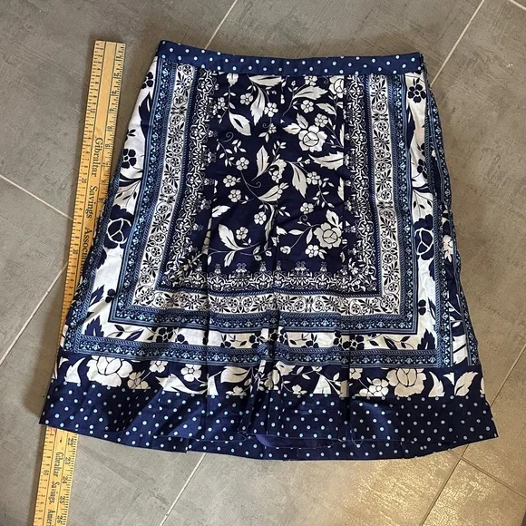 LOFT by Ann Taylor Navy and Light Blue Polka Floral Dot Skirt - Picture 4 of 5
